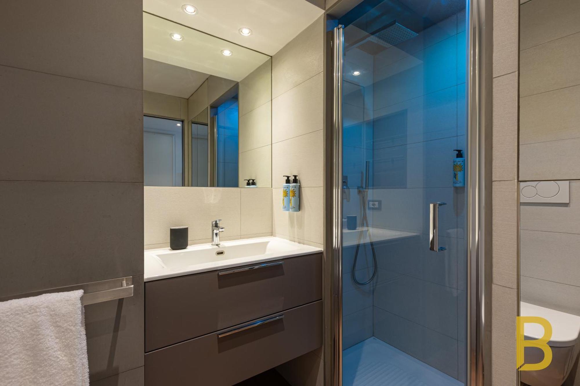 Beplace Garibaldi Suites มิลาน ภายนอก รูปภาพ